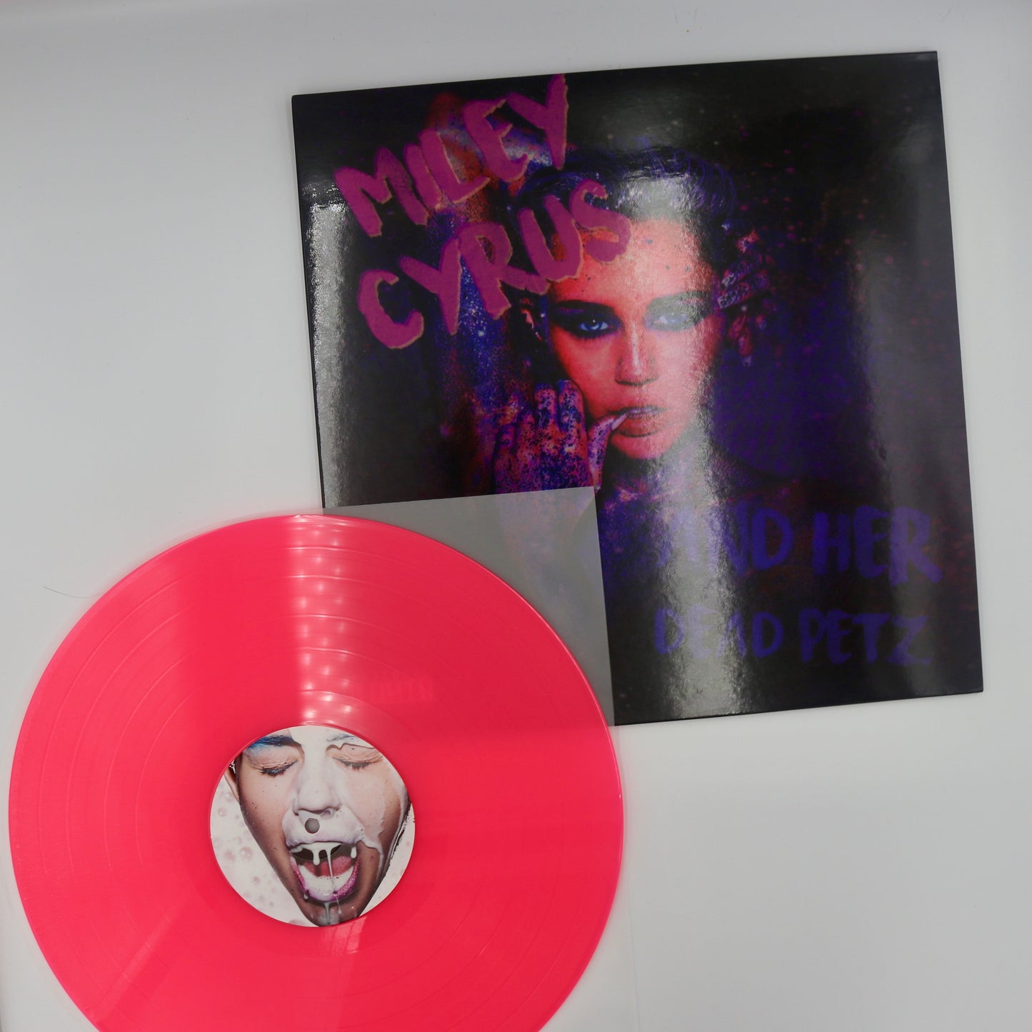 Miley Cyrus - Miley Cyrus & Her Dead Petz (LP)