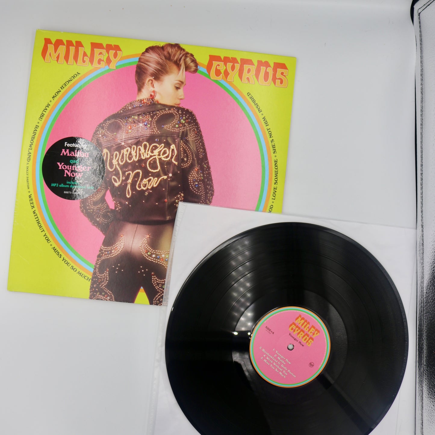 Miley Cyrus - Younger Now (LP)